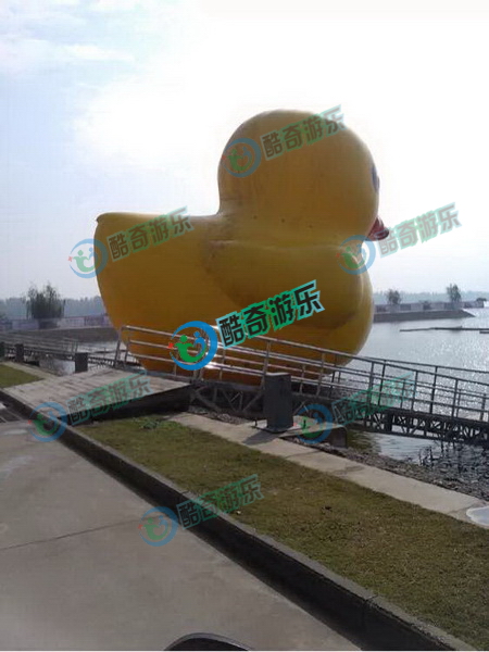 16米充气大黄鸭